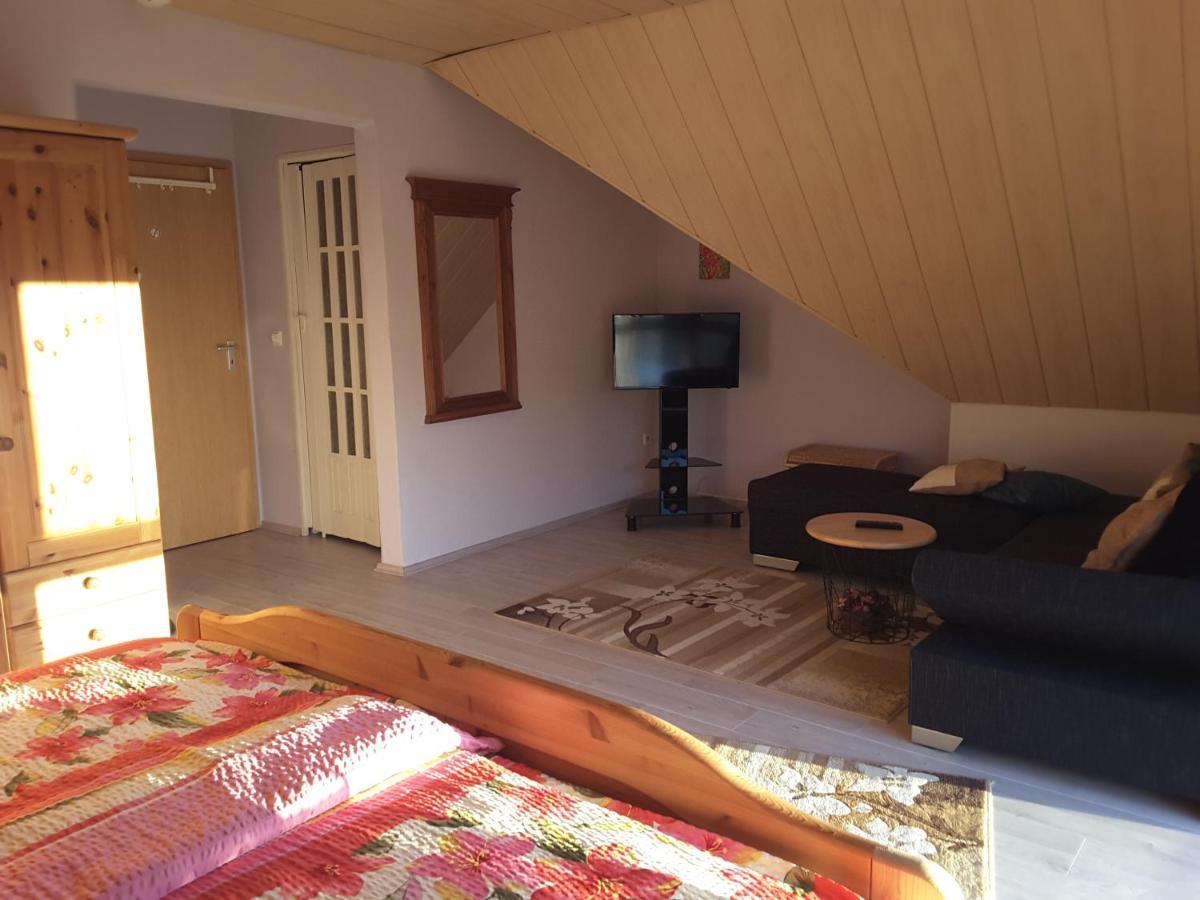 Die Ferienwohnung Lindenhof Zell Exterior foto
